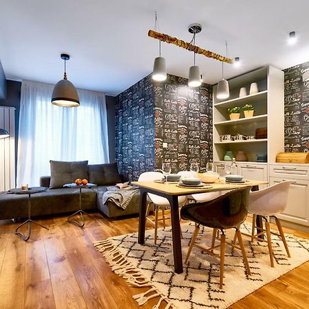 Stylish And High-End Designer Apartments In City Center 索菲亞 外观 照片